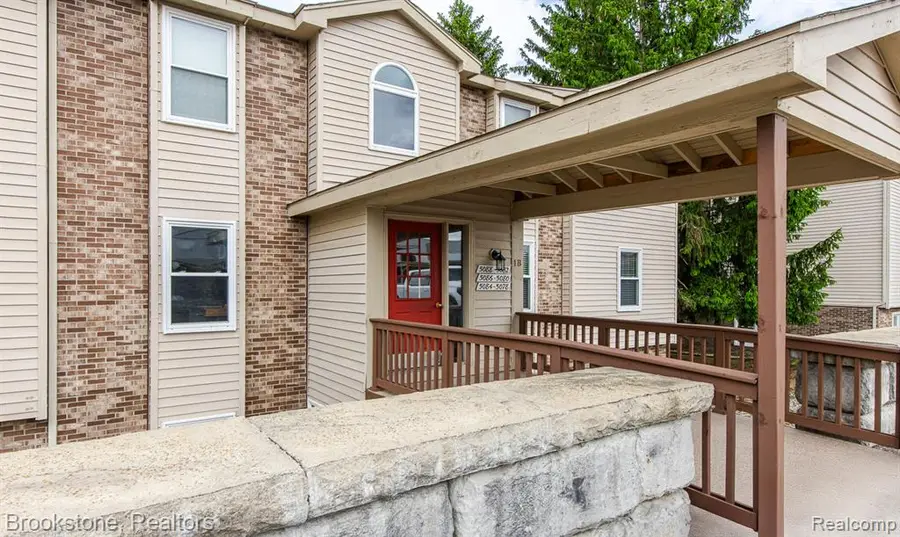 5078 Harbor Oak #40, Waterford, MI 48329 - #2