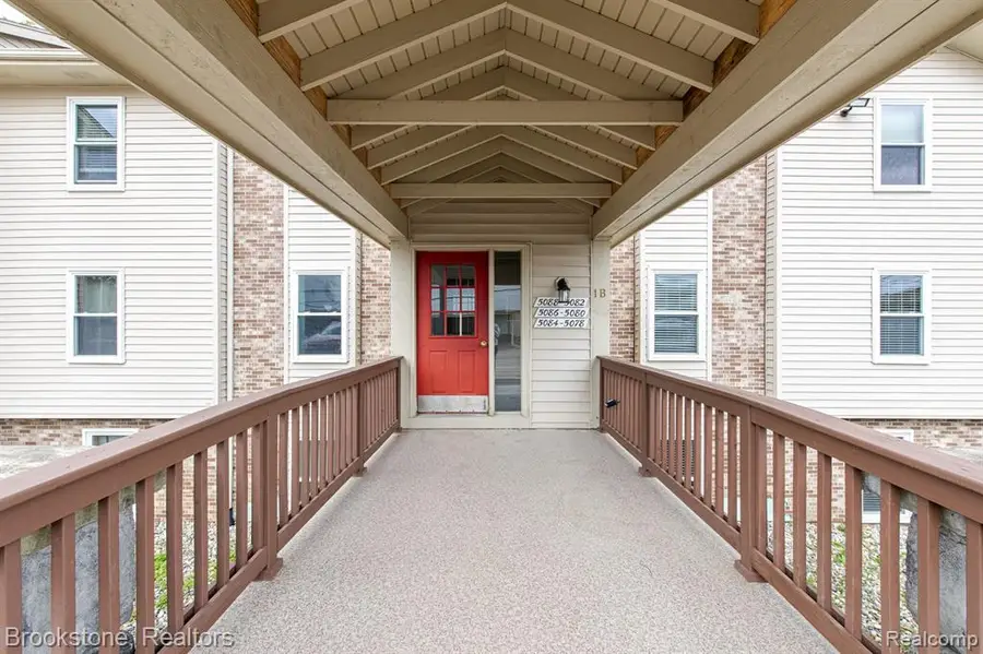 5078 Harbor Oak #40, Waterford, MI 48329 - #3