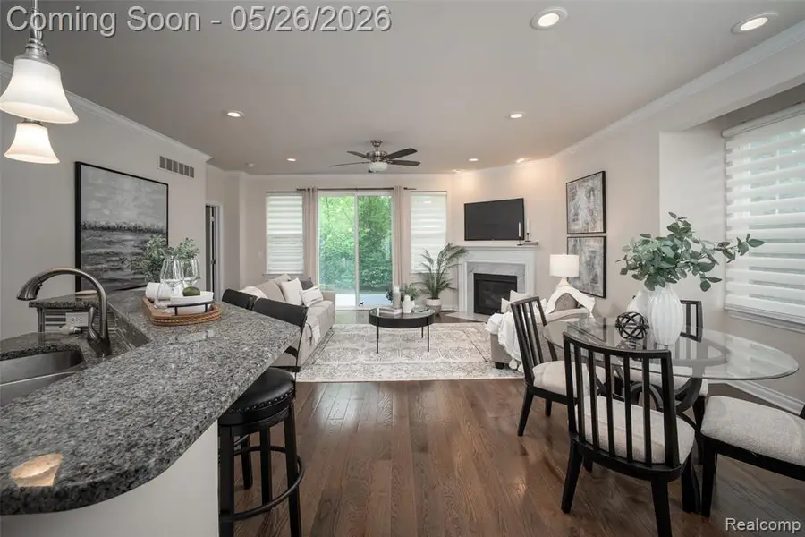42384 Gateway Dr, Plymouth, MI 48170 - #3