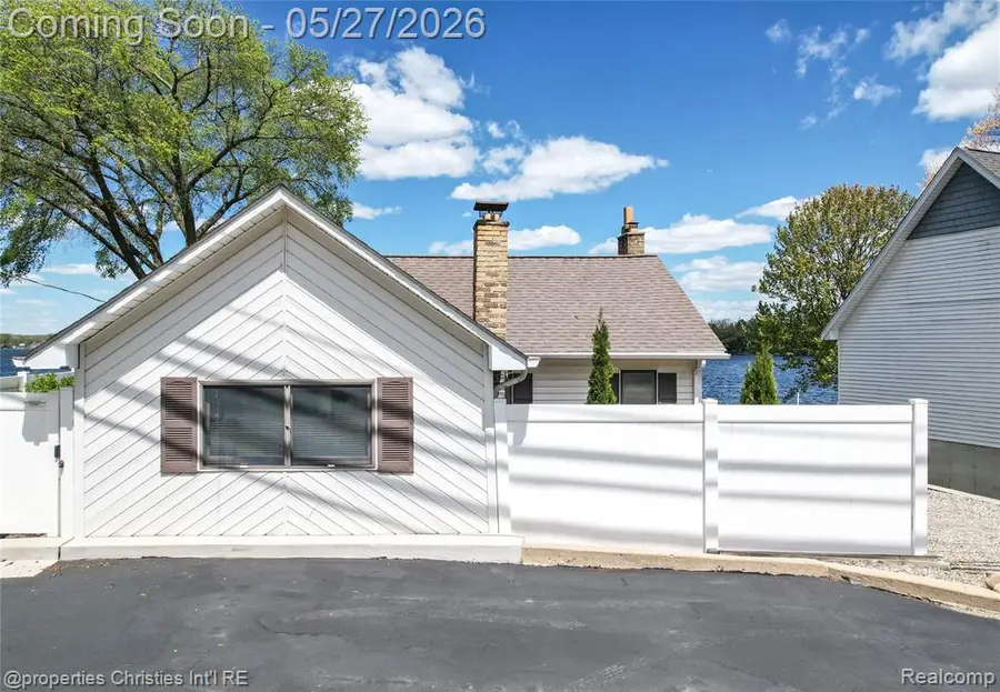 9696 Elizabeth Lake, White Lake, MI 48386 - #3
