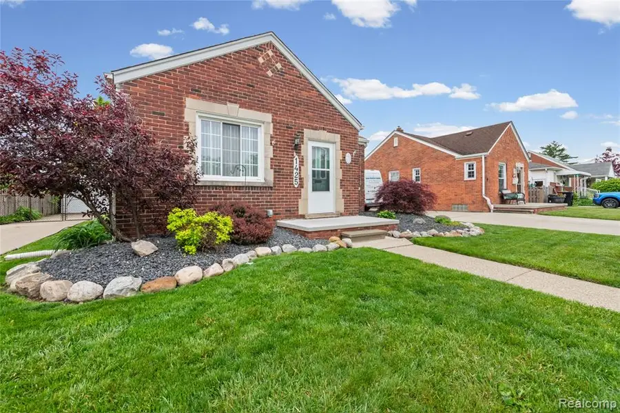 1425 20th, Wyandotte, MI 48192 - #3