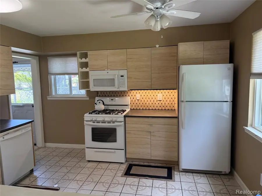 22017 Seminole, Southfield, MI 48033 - #2