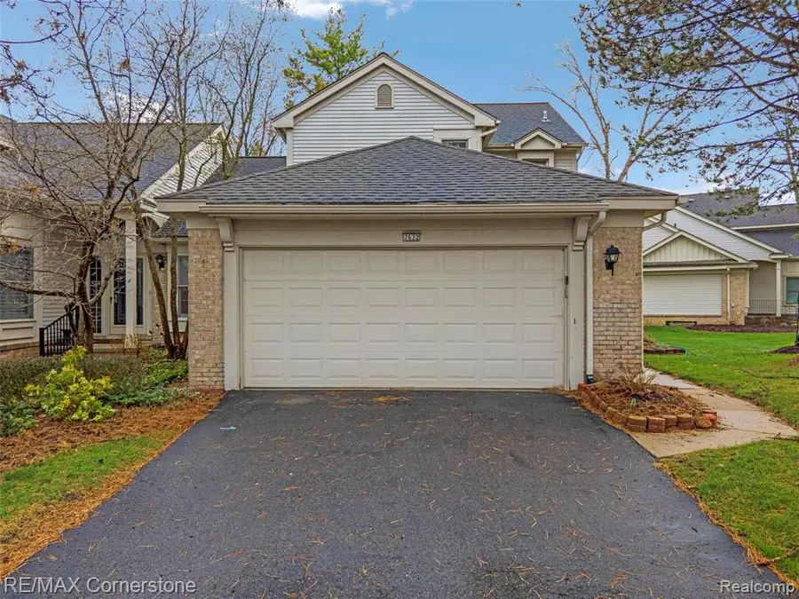 7632 Danbury Circle, West Bloomfield, MI 48322 - #2