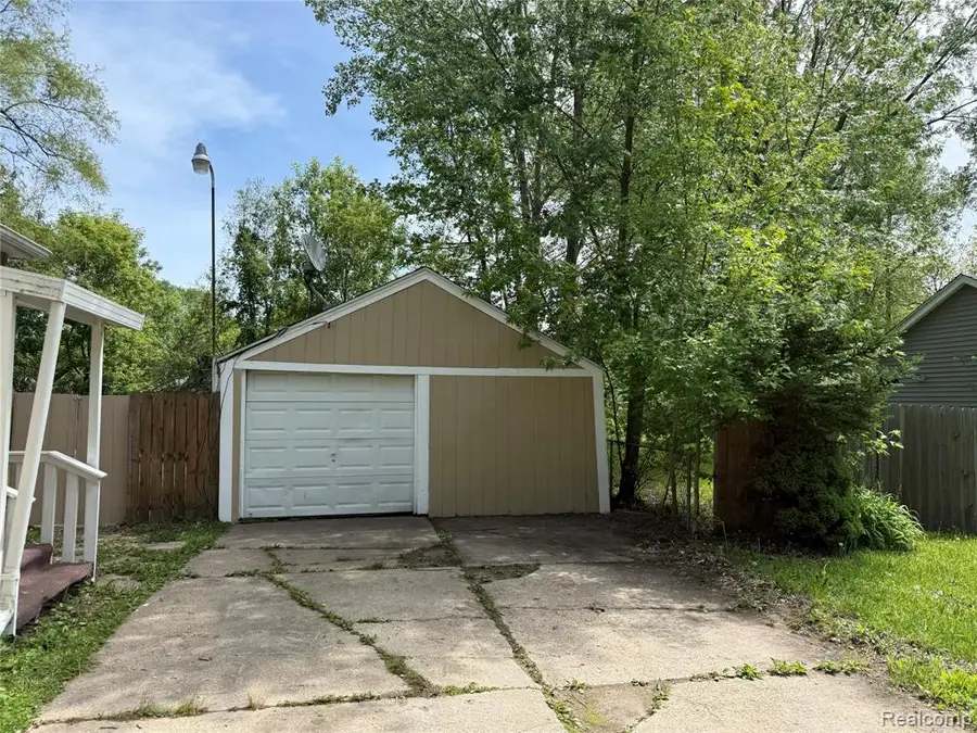 2434 Thornton, Flint, MI 48504 - #3