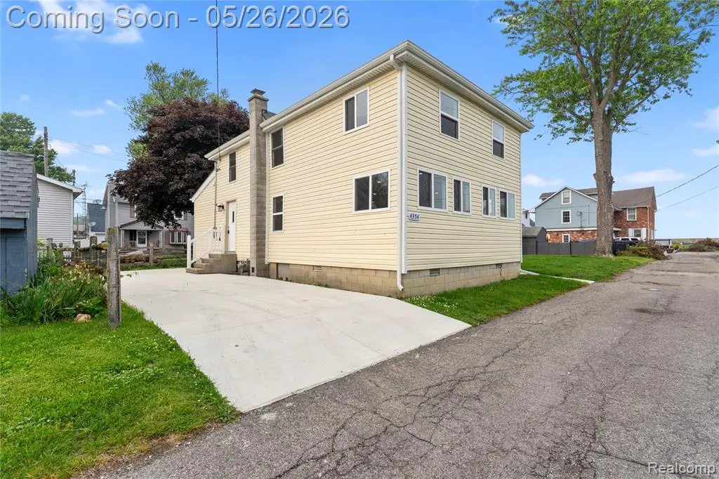4354 S 5th, Luna Pier, MI 48157 - #1