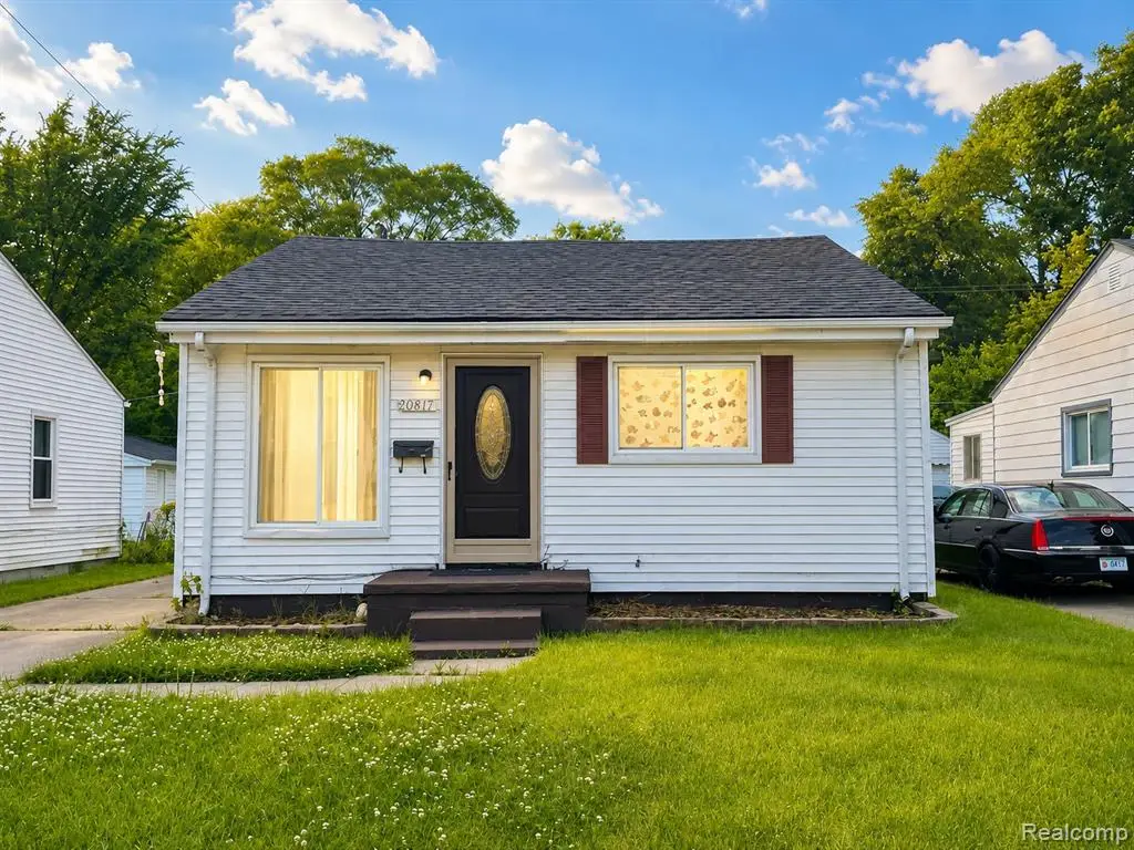 21485 Atlantic, Warren, MI 48091 - #1