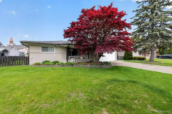 38031 Charwood, Sterling Heights, MI 48312