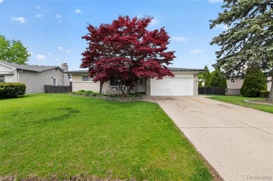 38031 Charwood, Sterling Heights, MI 48312 - #2