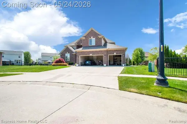 56713 Peach Tree, Macomb, MI 48042