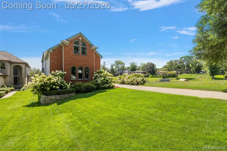 1600 Vanstone, Commerce Township, MI 48382 - #3