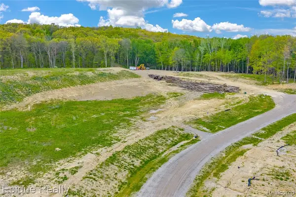 2797 Park Ridge, White Lake, MI 48383