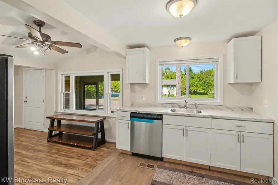 349 W Livingston, Highland, MI 48357 - #3