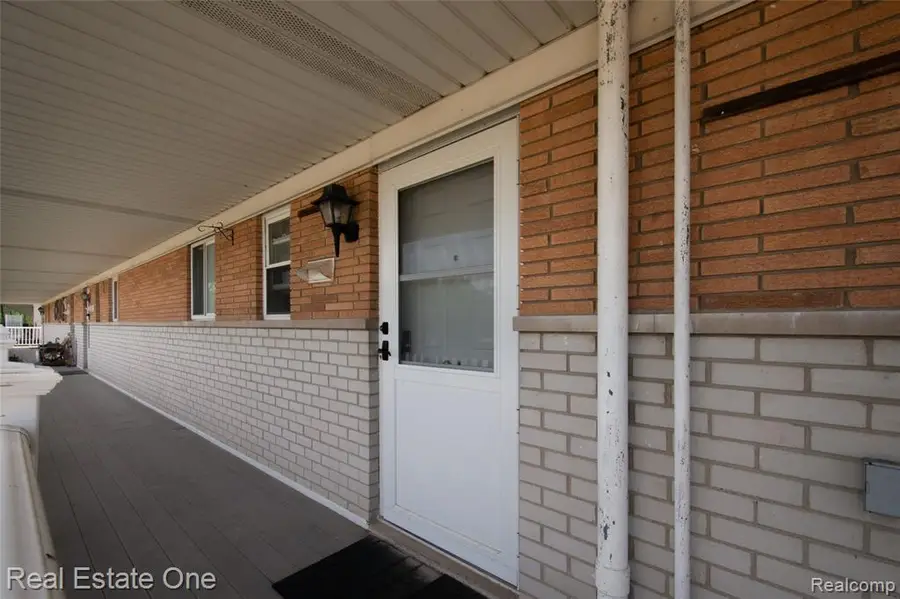26955 Milford Road #24, Lyon, MI 48178 - #2