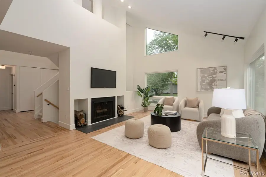 1907 Raymond, Bloomfield Hills, MI 48302 - #3