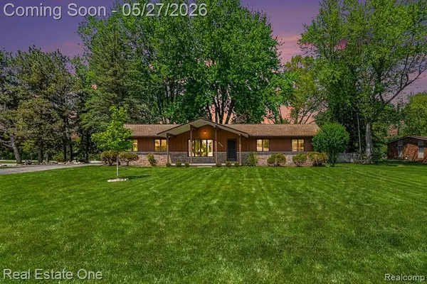 5494 Boyne Highland, Clarkston, MI 48348