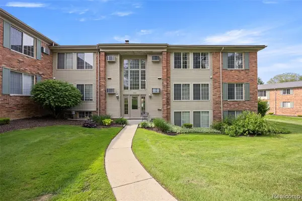 500 Romeo #125, Rochester, MI 48307