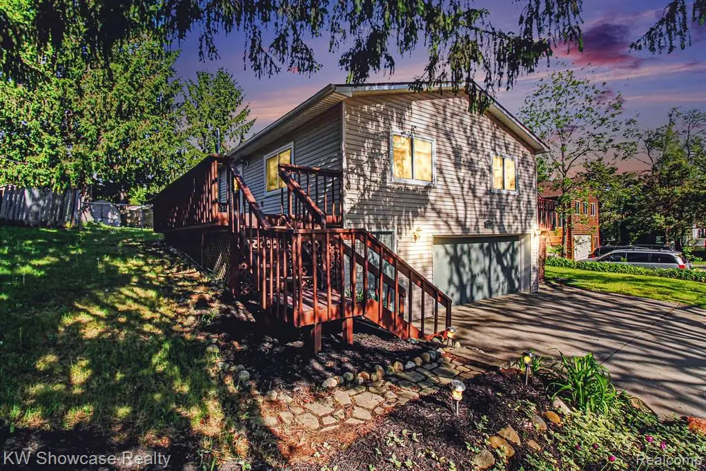 2331 Lakeside, Highland, MI 48356 - #1