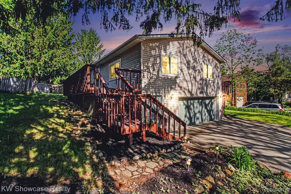2331 Lakeside, Highland, MI 48356