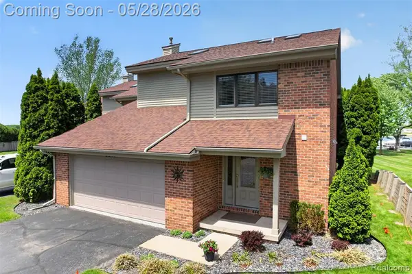 2214 Bowles, Fenton, MI 48430