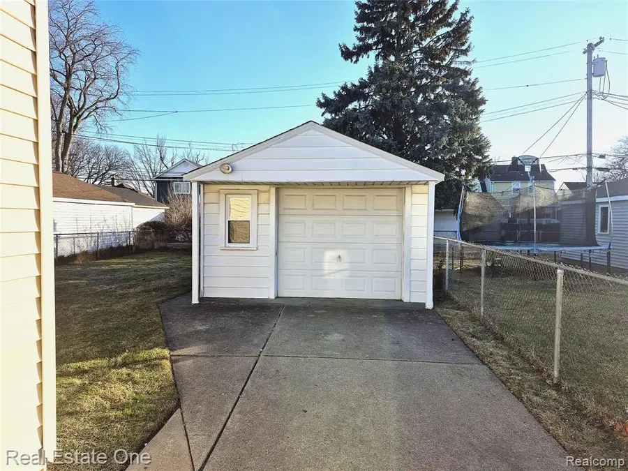 1069 Mulberry, Wyandotte, MI 48192 - #2