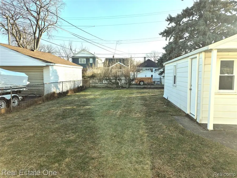 1069 Mulberry, Wyandotte, MI 48192 - #3