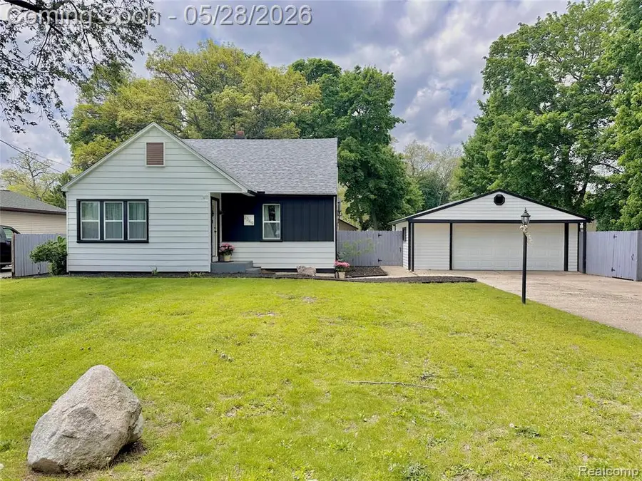 2349 W Ellery, Waterford, MI 48327 - #2