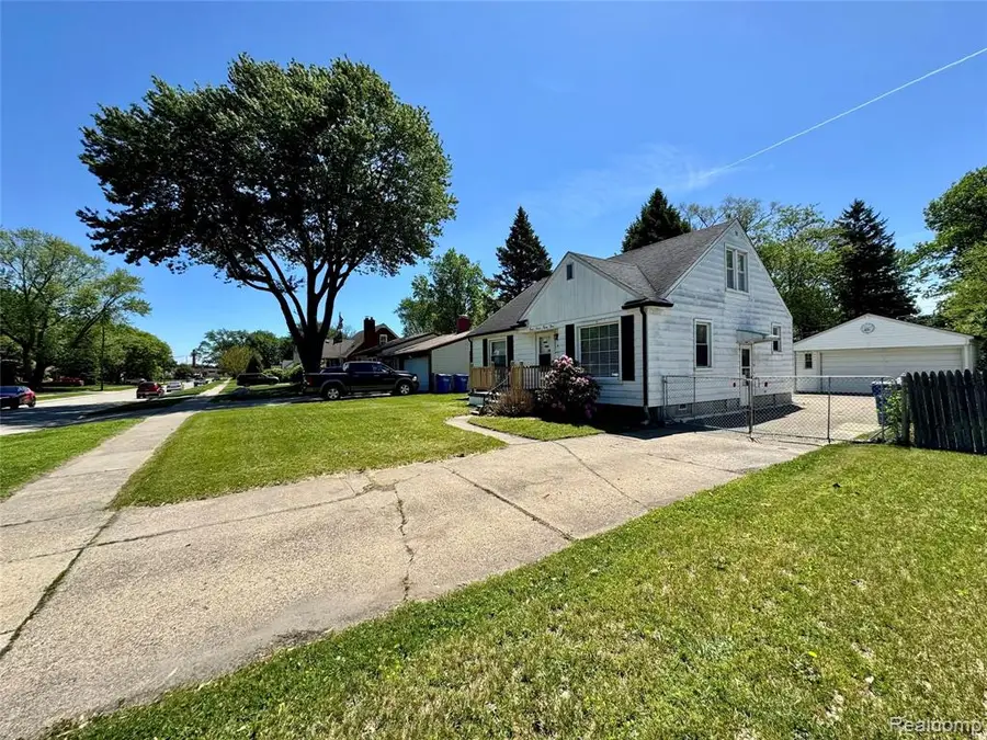 3734 Capitol, Warren, MI 48091 - #2