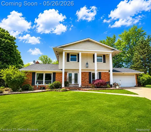6292 Kings Pointe, Grand Blanc, MI 48439
