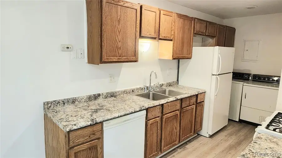 15458 Dupage, Taylor, MI 48180 - #2