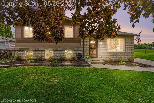 2564 Rainbow, Troy, MI 48083