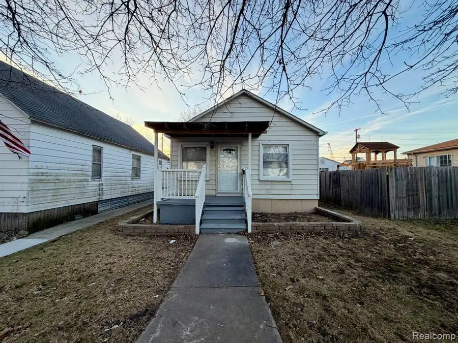 2396 Superior, Trenton, MI 48183 - #2