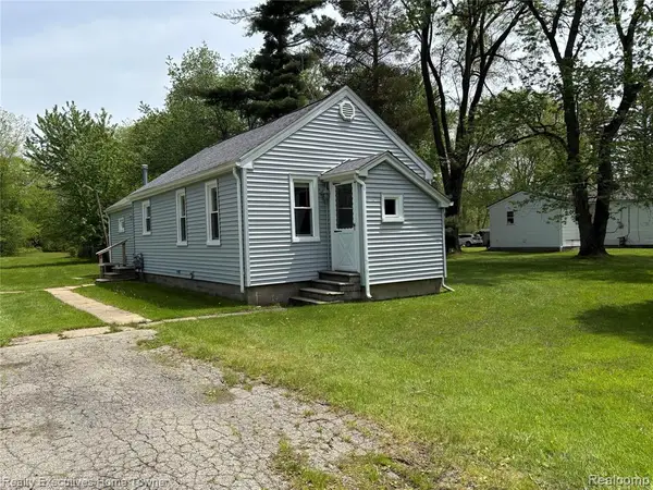 1782 Maple, Kimball, MI 48074
