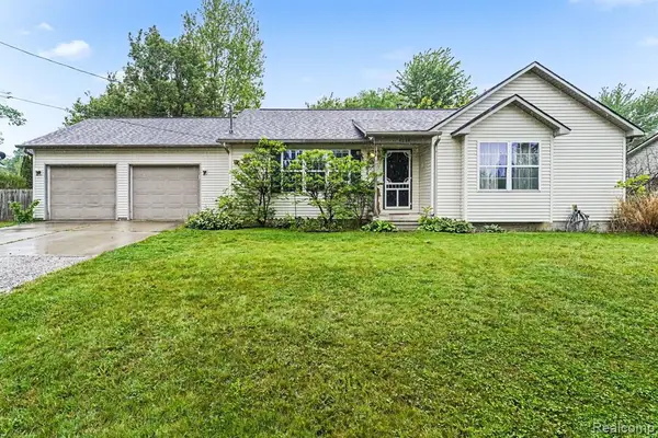 4228 Thom, Burton, MI 48509