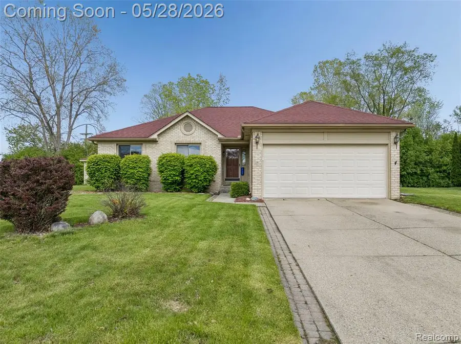 3583 Yardly, Sterling Heights, MI 48310 - #2
