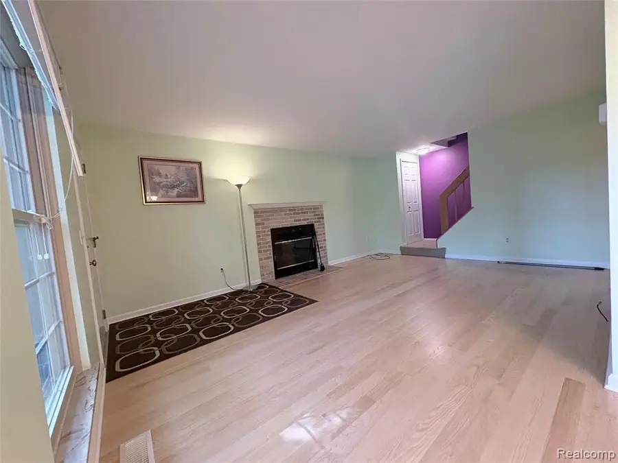 7595 Woodview, Waterford, MI 48327 - #2