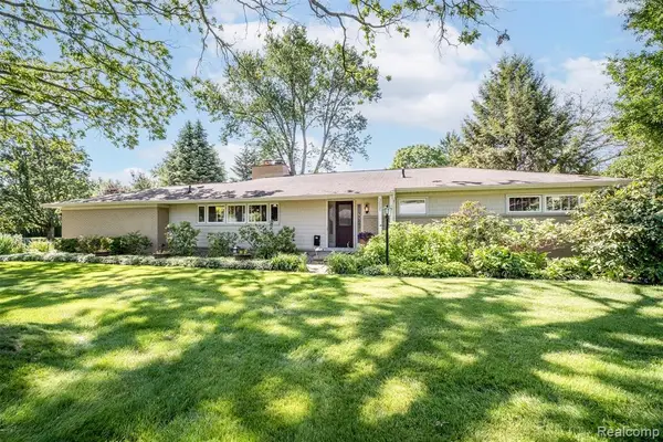 3621 Berkshire, Bloomfield Hills, MI 48301