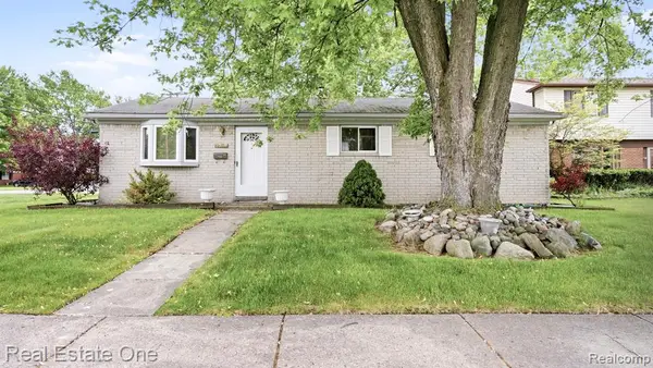 9384 Elaine, Taylor, MI 48180