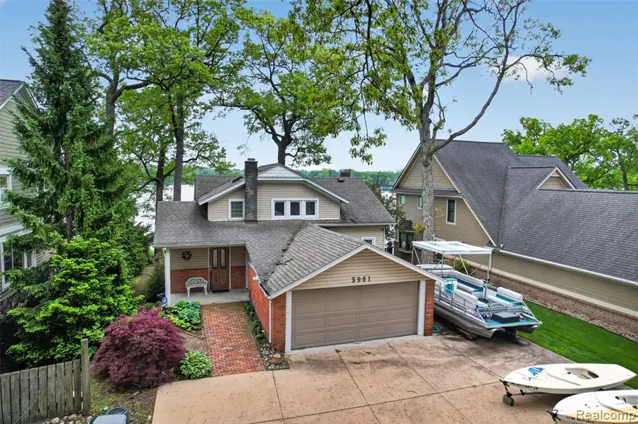 3961 Lakewood, Waterford, MI 48329 - #2