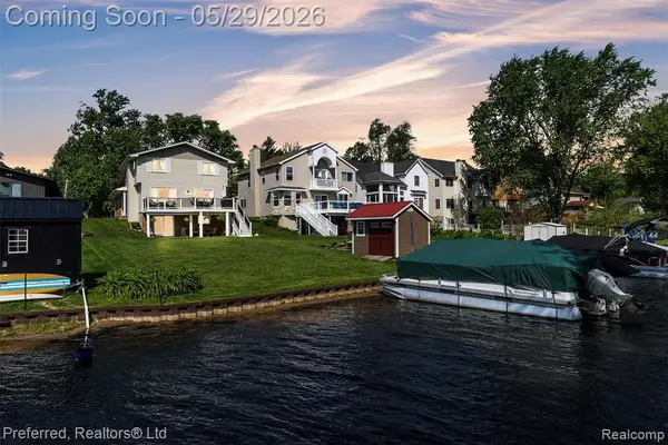 3812 Maiden, Waterford, MI 48329