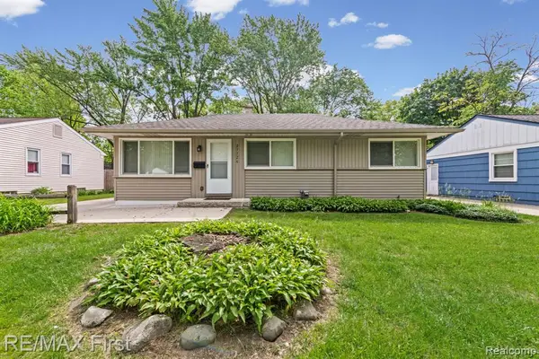 27726 Lexington, Southfield, MI 48076