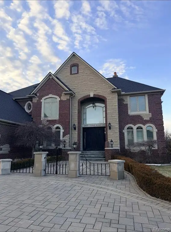 48554 Stoneridge, Northville, MI 48168