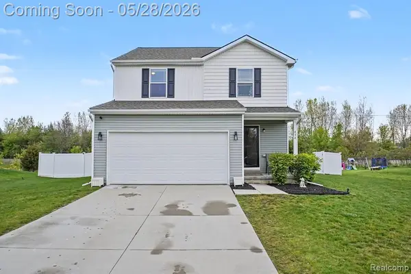 434 Saddlebrook, Linden, MI 48451