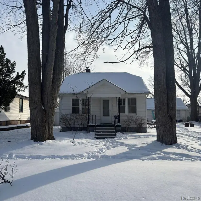 29 W New York, Pontiac, MI 48340 - #1