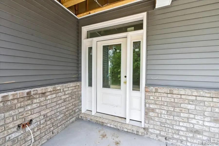 3297 Oak Grove, Howell, MI 48855 - #3