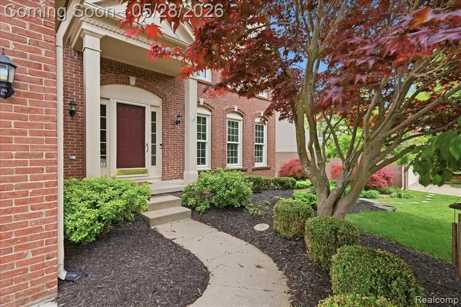 3703 Hidden Forest, Lake Orion, MI 48359 - #2