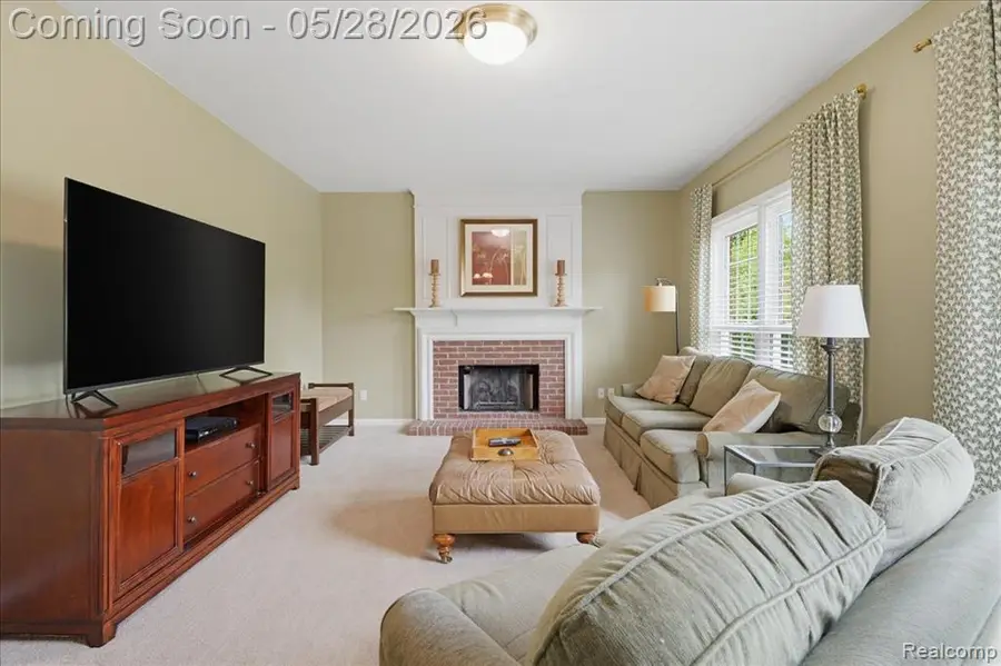 3703 Hidden Forest, Lake Orion, MI 48359 - #3