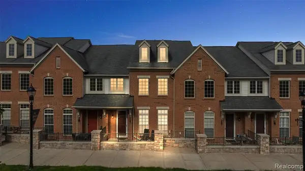 13 N N Squirrel, Auburn Hills, MI 48326