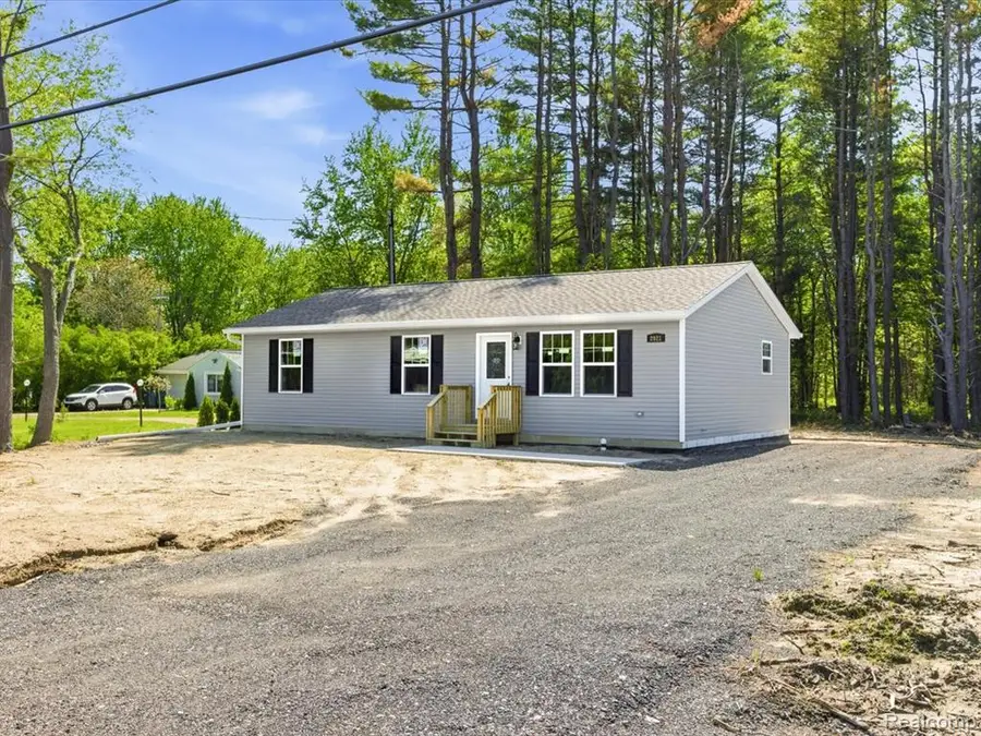 2921 Beach, Port Huron, MI 48060 - #2