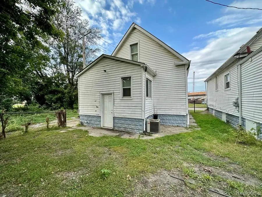 334 Cavalry, Detroit, MI 48209 - #2