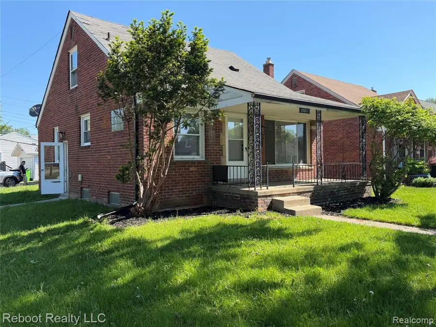17811 Lincoln, Roseville, MI 48066 - #2